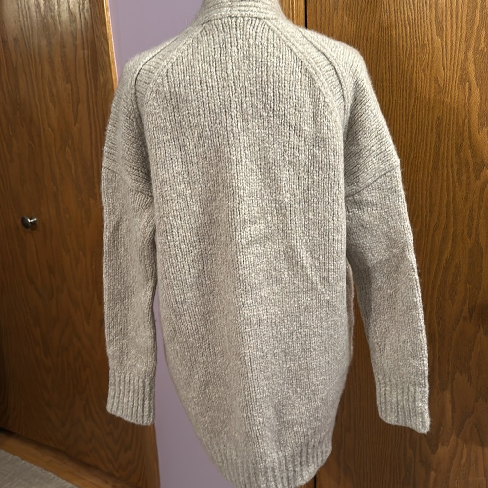 Vince size small sweater cardigan. - Picture 6 of 11